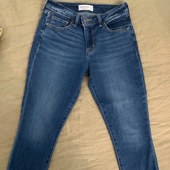 Abercrombie jeans - Picture 1 of 4